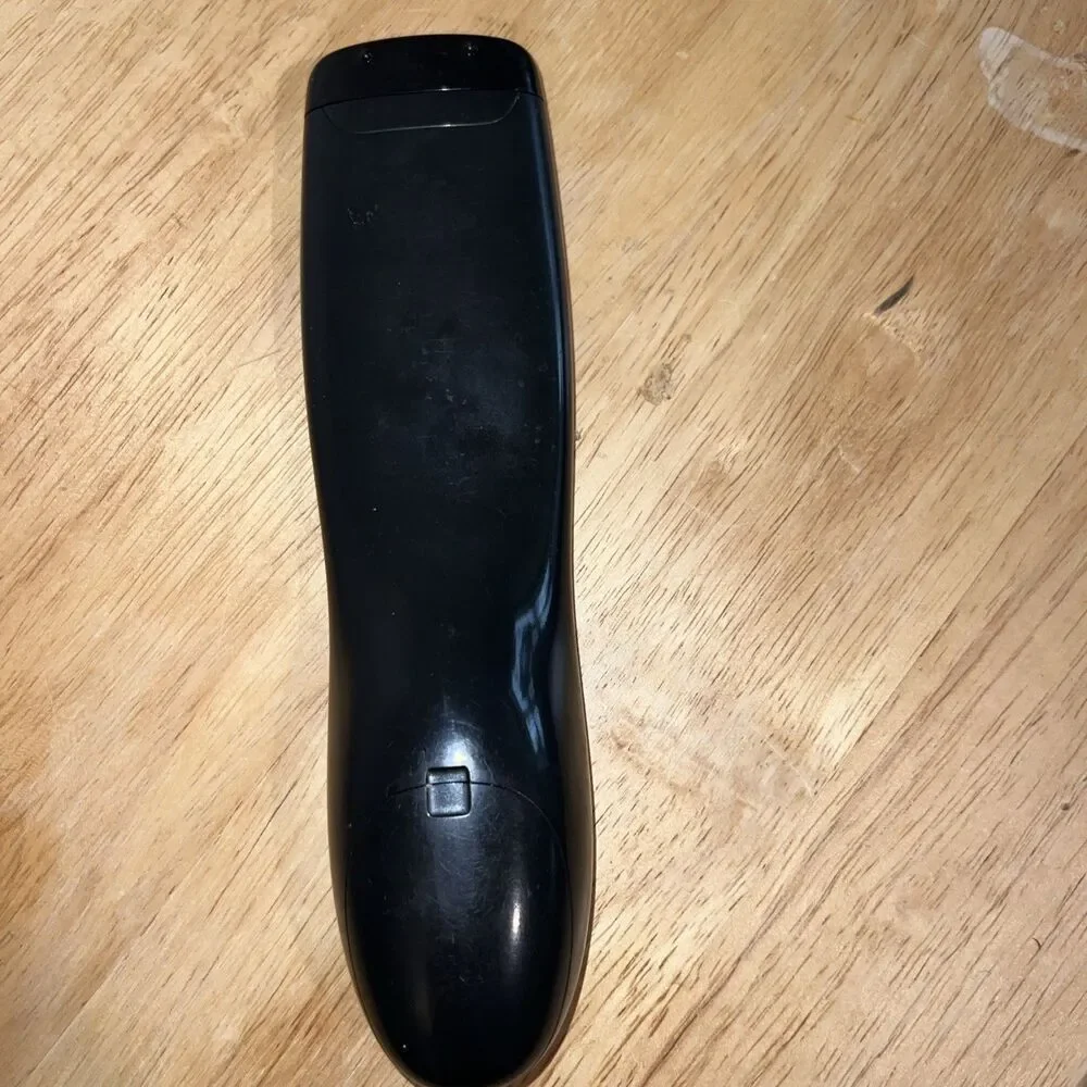 Logitech Harmony 650 Infrared All in One Remote Control, Universal Remote VG